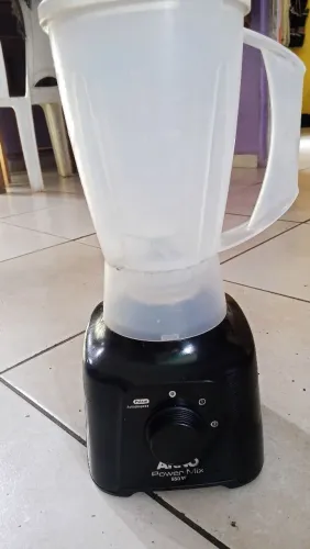 Vendo um liquidificador