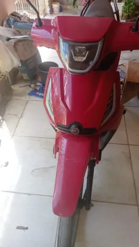 Moto ótimo para o dia dia perfeita para viajar