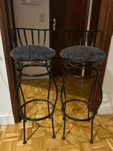 Banquetas Altas de Ferro