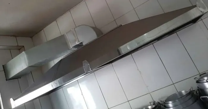 Coifa para exaustão cozinha restaurante usada