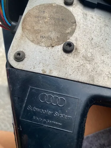 Subwoofer do Audi A3 original