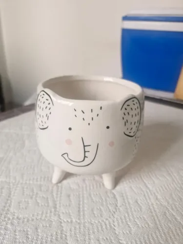 Cachepô / Vasinho De Cerâmica Elefante Com Pés ?