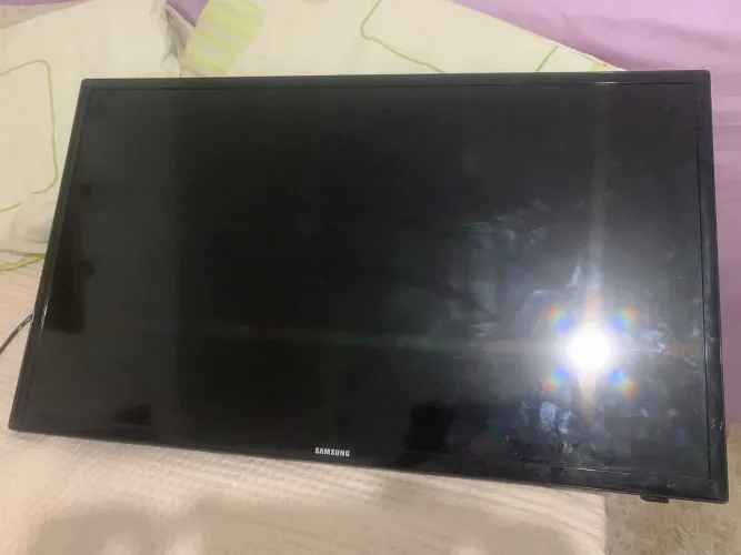 TV LED Samsung de 32 polegadas da Série 4.