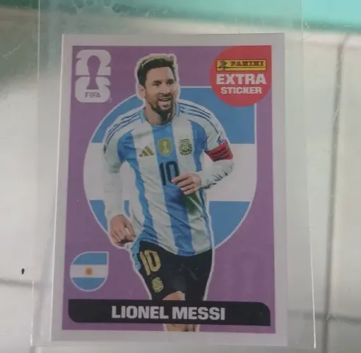 Figurinha extra, base, do Lionel Messi