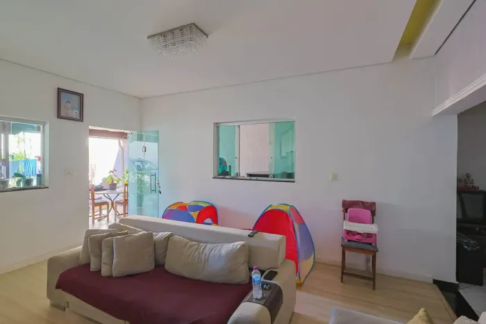 Casa à Venda - Casa Branca, 4 Quartos, 220 m2