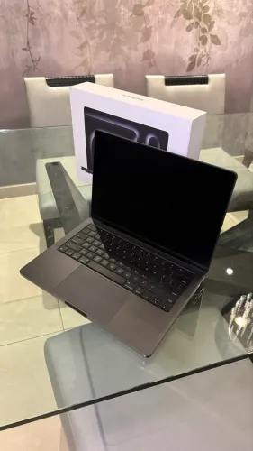 Macbook Pro M4 1TB 16GB