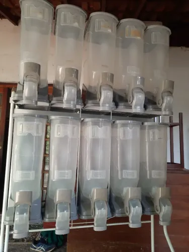 Expositor de ração para petshop