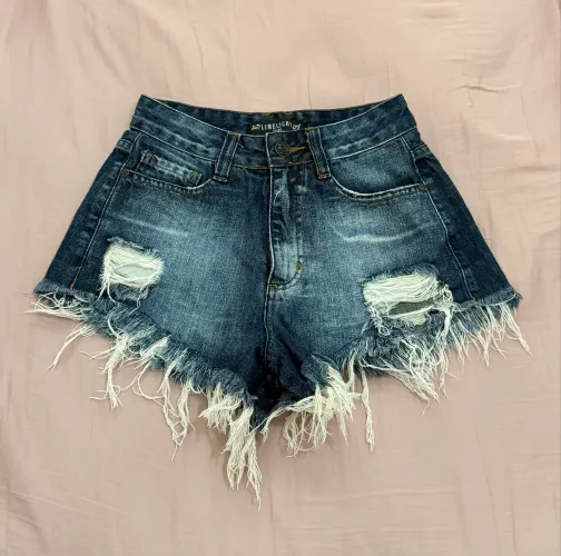 Short Jeans Lavagem Escura 