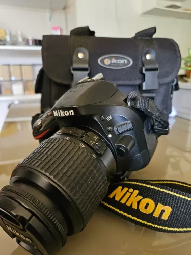 Camera Nikon D5200 impecável!