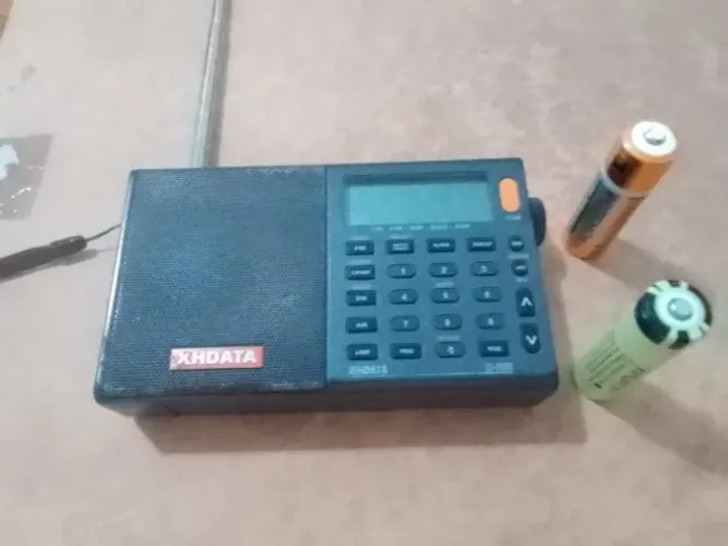 RADIO XH DATA D 808 MULTIBANDA*****USADO ******FAÇA A SUA OFERTA****