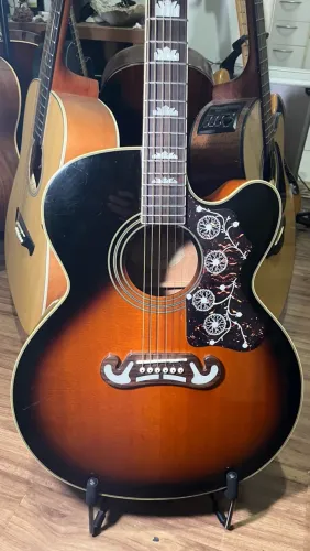 Violão Jumbo Epiphone EJ200CE VS à Eletroacústico Aço Sun Burst