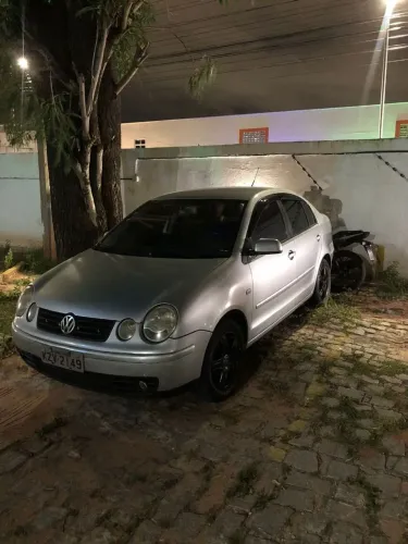 Volkswagen Polo Sedan 1.6 MI Total Flex 8V 4P 2006