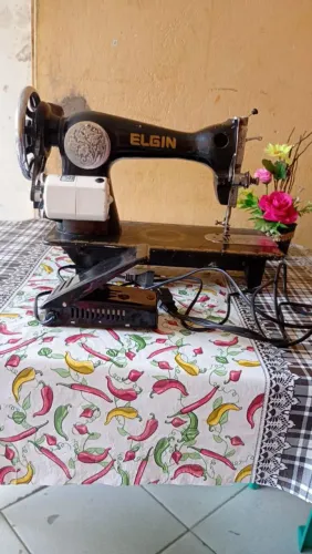 Máquina de costura 250,00