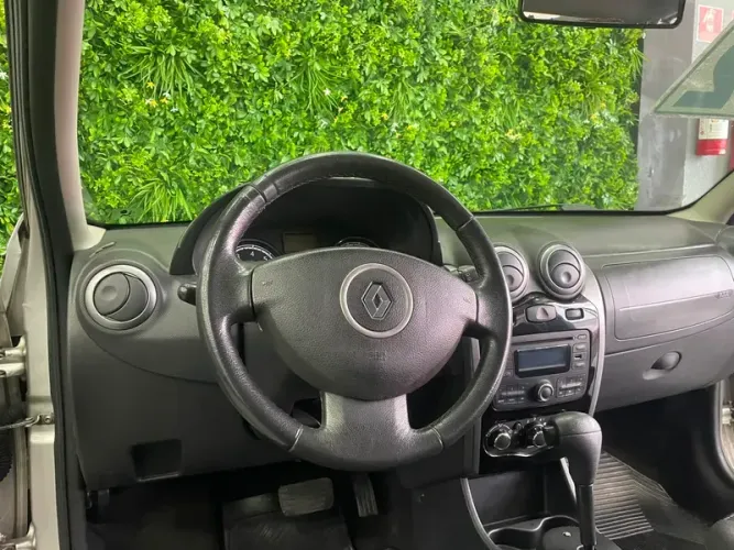 Renault Sandero Privilège Hi-flex 1.6 16V 5P AUT 2012