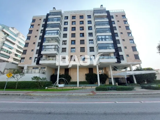 Excelente Apartamento 3 dormitório(s) em Balneário - Florianópolis
