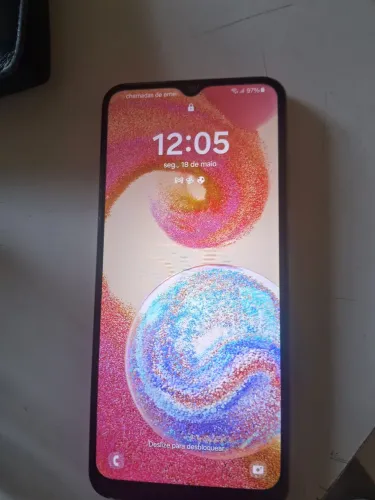A 04e celular funcionando perfeitamente , valor negociavel