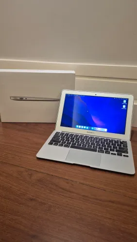 MacBook Air 11" Early 2015 - i5, 128GB, 4GB RAM, com caixa e carregador original<br>