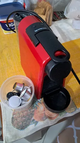 Cafeteira nespresso mini