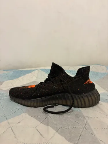 Yeezy Boost 350 V2 ?Black/Orange?.