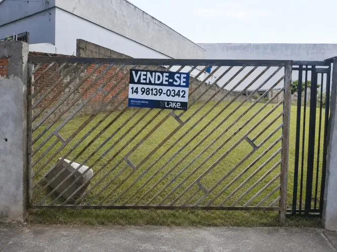 Venda - Terreno com finalidade comercial e residencial Próx a Av. Leste Oste - JD. Agari