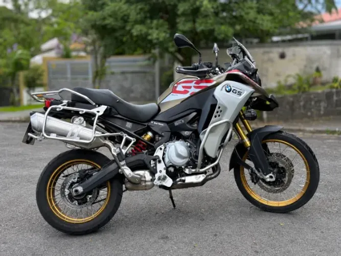 BMW F 850 GS Adventure Premium Rallye 2021 - 13.488 km, completa