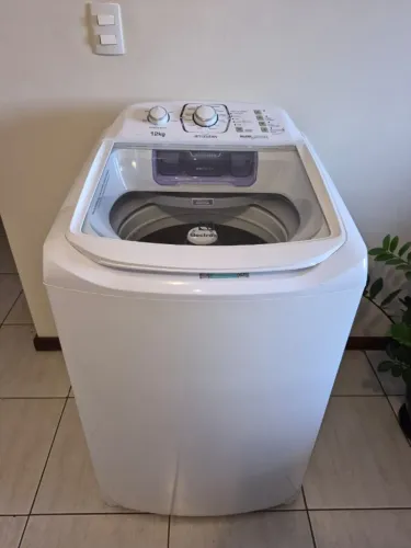 Máquina de lavar roupa Eletrolux 12 kg Jet&Clean Silent Control