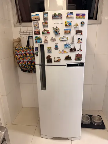 Geladeira Brastemp 375L BRM44HB