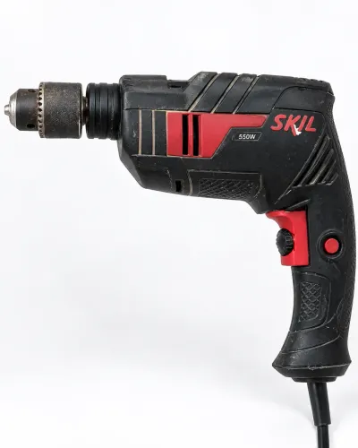 Furadeira de Impacto 550W Potente e Conservada