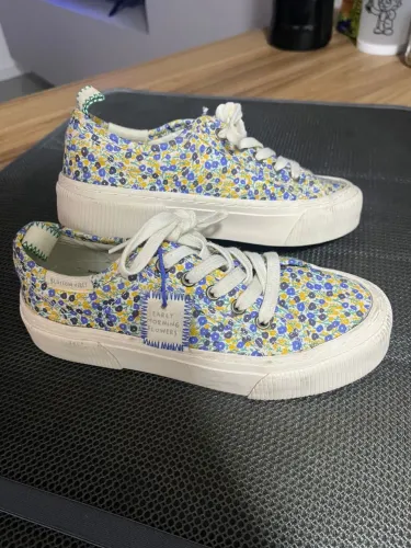 Tênis zara florido