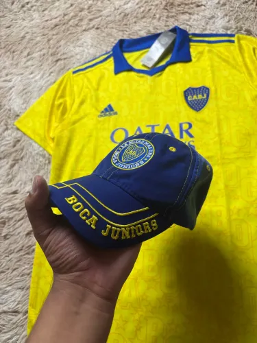 Camiseta e boné boca juniors