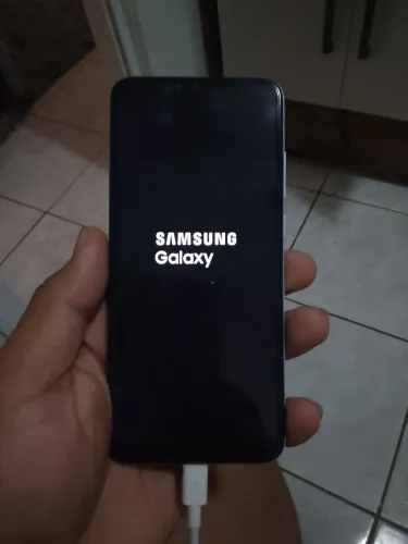 Samsung A04E azul claro