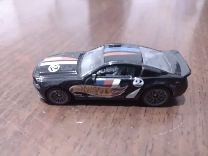 Hot Wheels  '10 Ford Shelby GT500 Super Snake