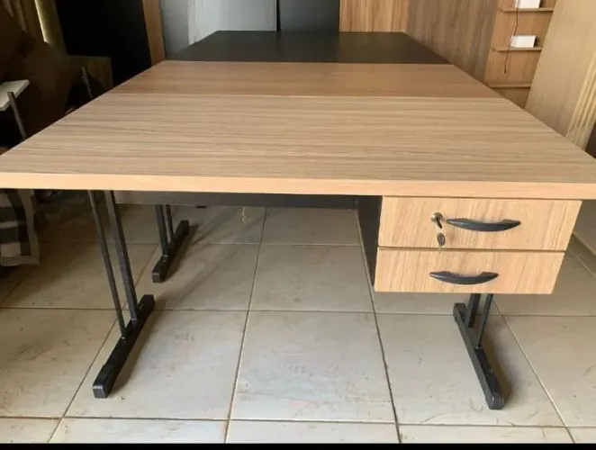 Mesa escritório reta com gavetas 120x60 Entrega com taxa de frete 