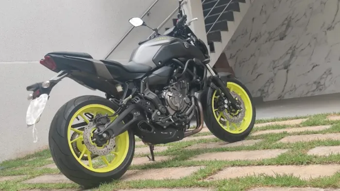 YAMAHA MT07