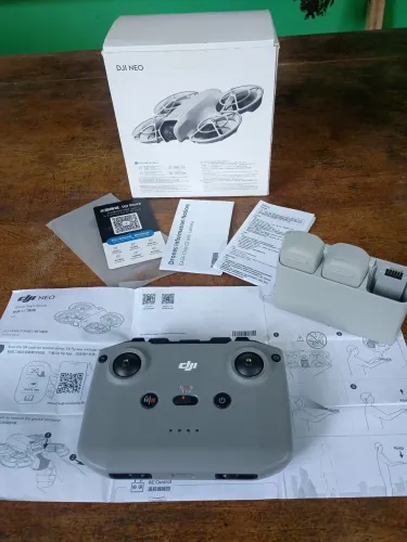 DJI NEO (Somente o Hub com duas baterias mais controle novos)