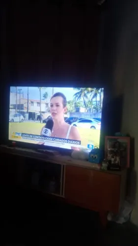 Tv smartv de 52 polegadas nova 