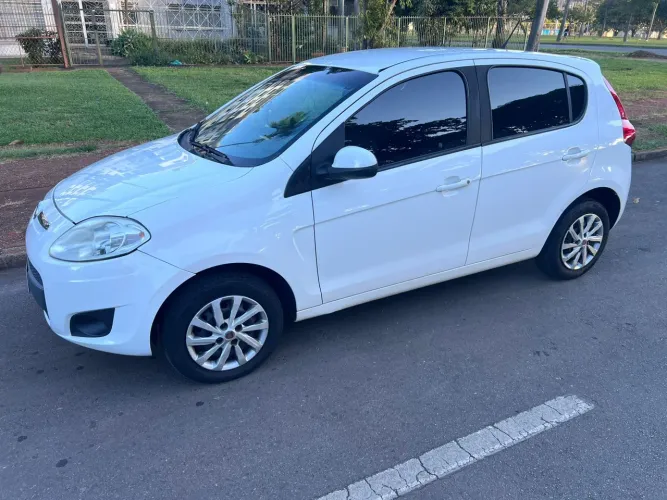Fiat Palio Attractive 1.0 EVO Fire Flex 8V 5P 2014