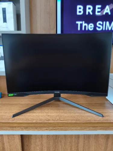Monitor Samsung Odyssey G7 Curvo QHD 240Hz e com G-Sync! Raridade! Esse é top!