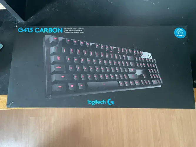 Teclado mecânico logitech G 413Carbon com defeito