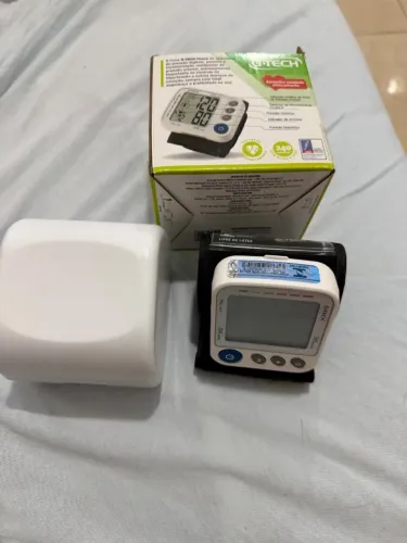 Aparelho de Pressão Digital de Pulso G-Tech GP400 - Seminovo na Caixa