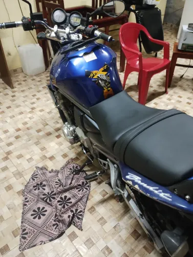 Vendo Suzuki bandit 650 2010 injetada