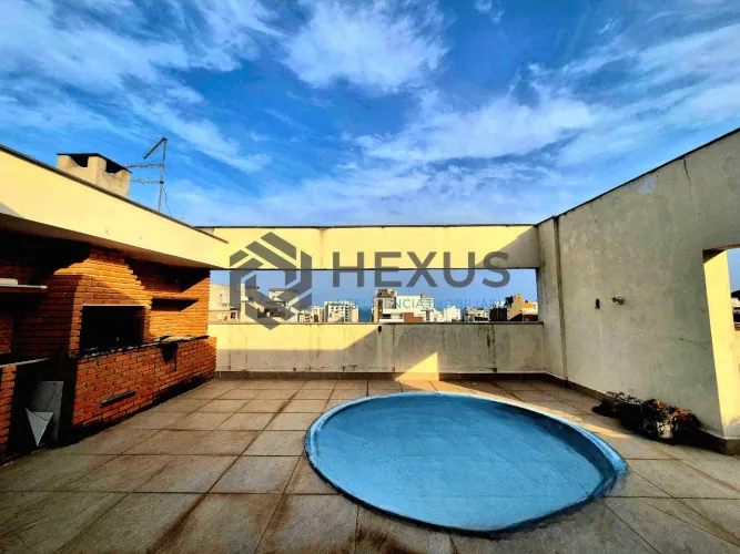 Cobertura com piscina, churrasqueira, vista mar e lazer na Praia das Pitangueiras, Guaruja