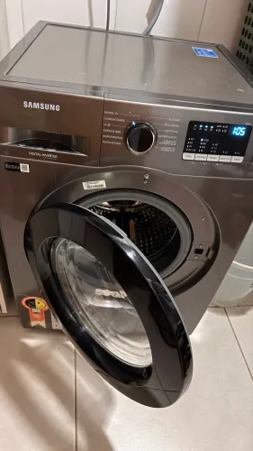 Máquina de Lavar Samsung WW11T Digital Inverter 11kg - Inox Look - Excelente Estado