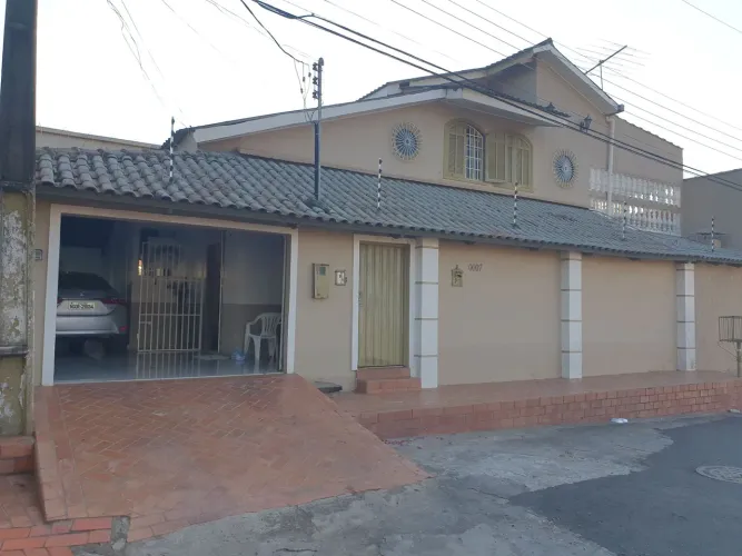 Vendo: CASA 02 pav. - Av. Ceará (FINANCIÁVEL)