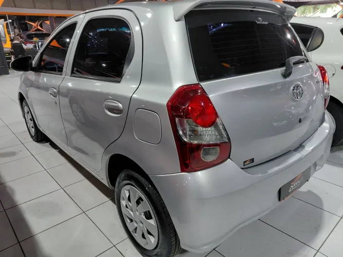 Toyota Etios X 1.3 Flex 16V 5P Aut. 2021