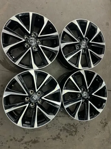 Rodas aro 18 Corolla Cross originais 