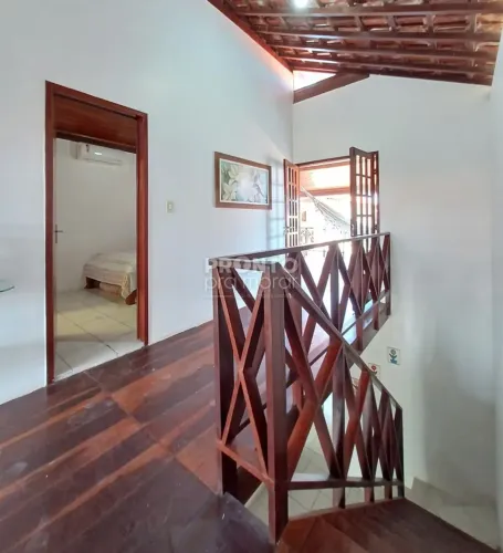 Casa de Condomínio com 4 quartos em Carneiros