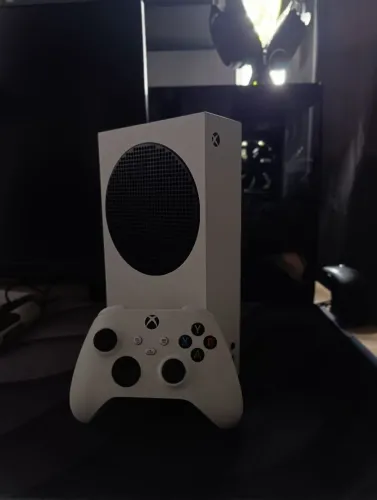 Xbox séries S 512 + Controle (Faço trocas)