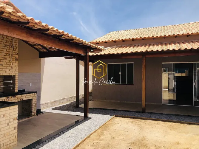 Excelente casa pronta entrega por 330 mil