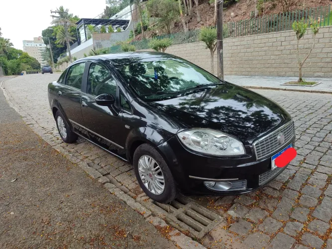 Fiat Linea 1.9/ HLX 1.9/1.8 Flex Dualogic 4P 2011